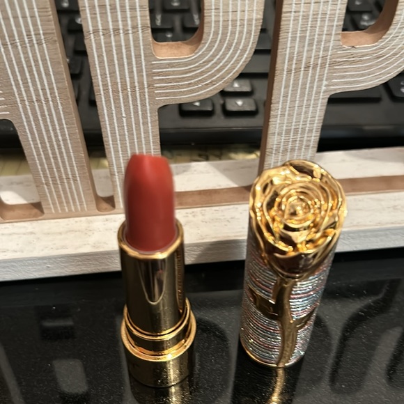 LIPSTICK MATTE - Picture 2 of 6